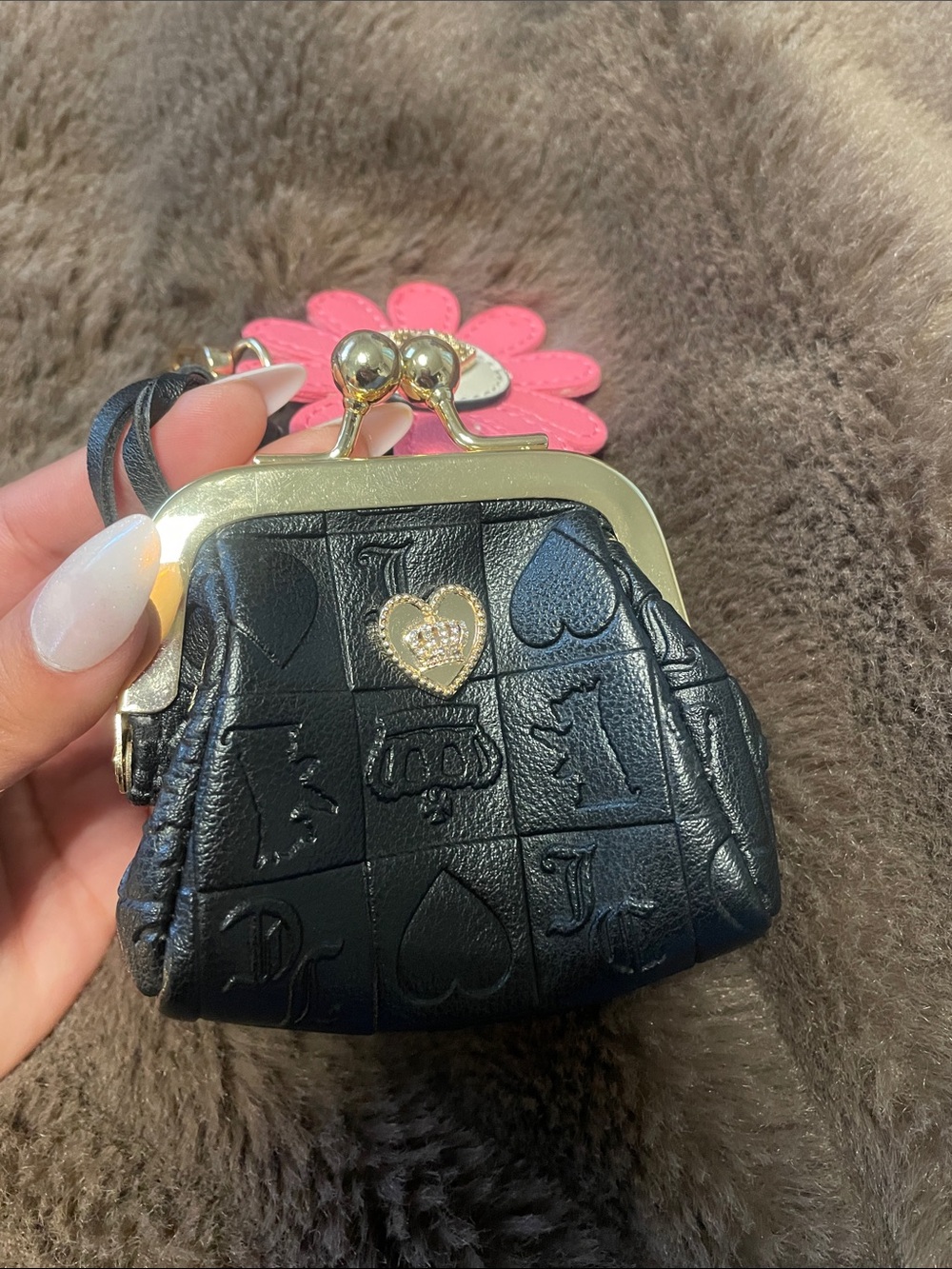 Juicy couture Black Embossed Leather Coin Purse with Pink Daisy Charm - Picture 2 of 4